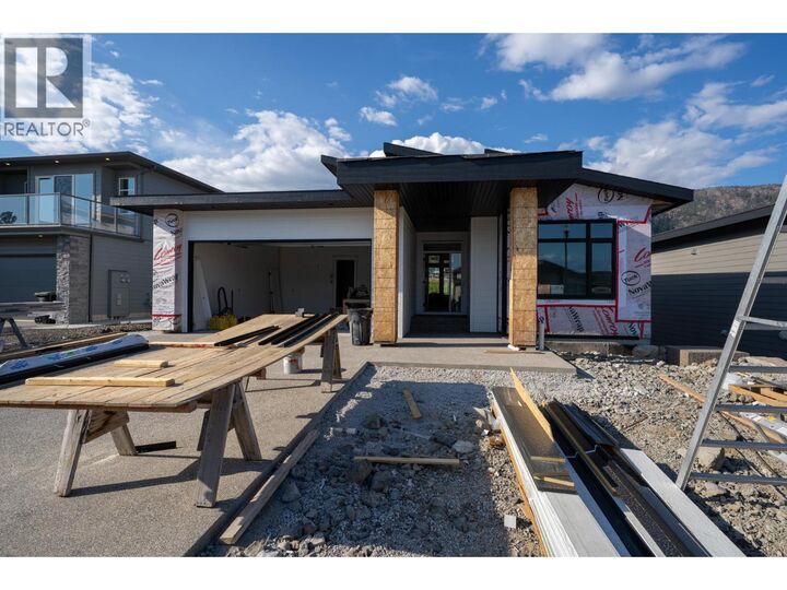 Property Photo:  2540 Pinnacle Ridge Drive  BC V4T 0G4 