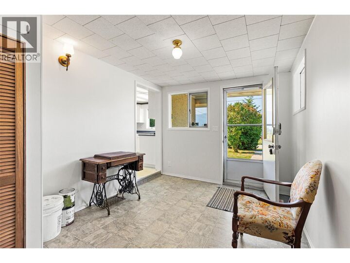 Property Photo: 1220 25th Avenue South BC V0B 1G1