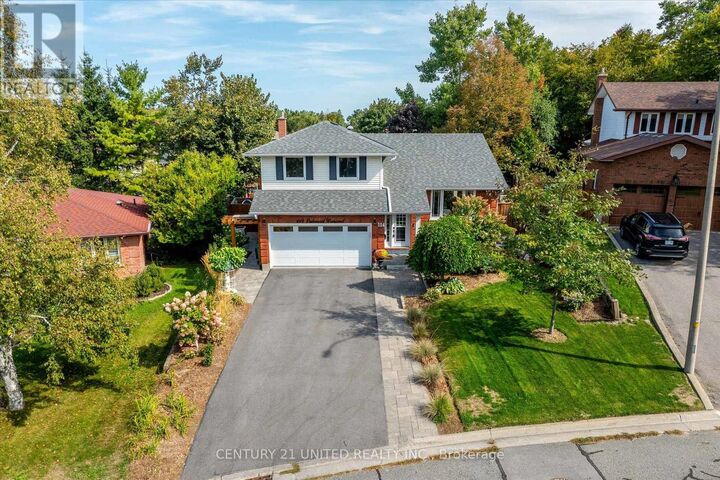 Property Photo:  114 Oakwood Crescent  ON K9J 1N3 