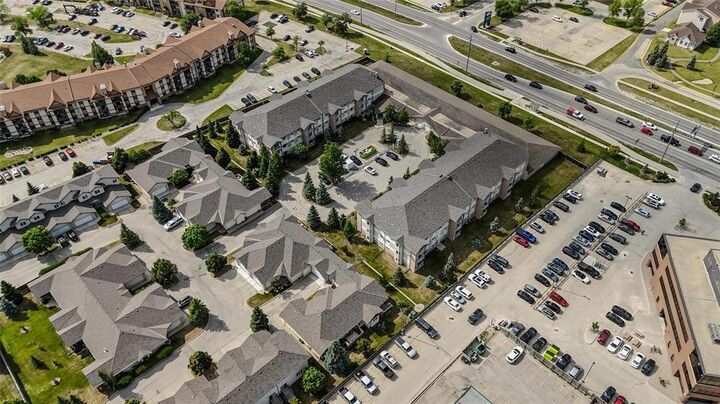 Photo de la propriété: 873 Waverley Street MB R3T 6C3