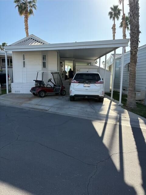 Property Photo: 84136 Ave 44, 272 CA 92203