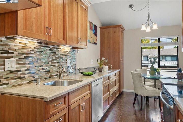 Property Photo: 6318 Joaquin Murieta Ave F CA 94560