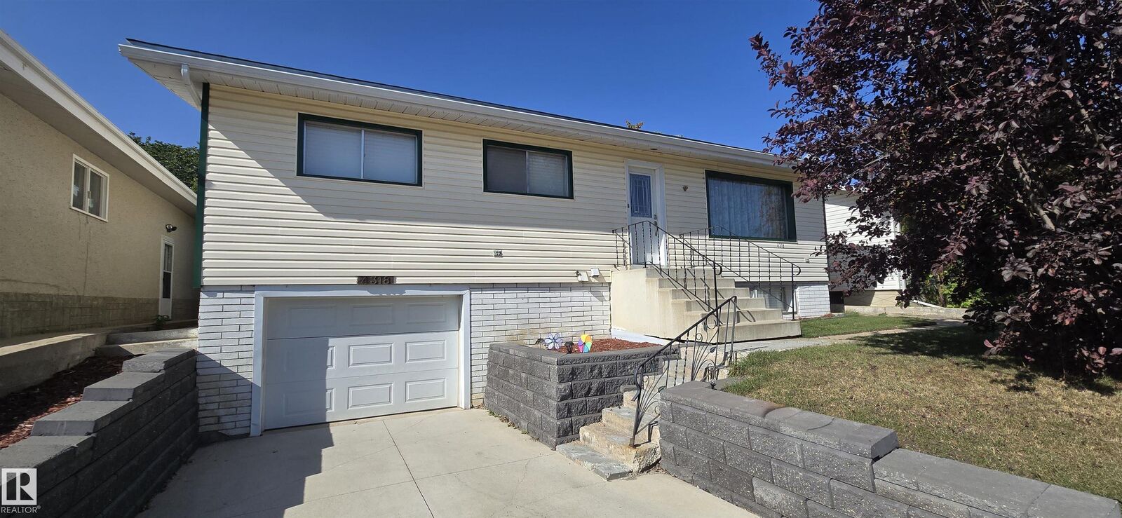 Property Photo:  4318 48A Street  AB T9C 1B2