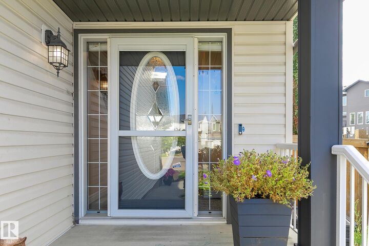 Property Photo: 15 Harwood Court AB T7X 0H7