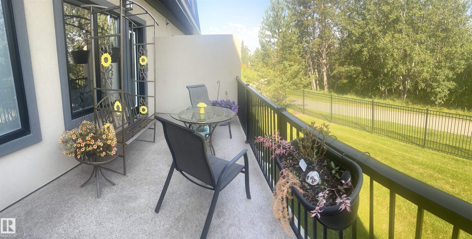 Property Photo:  5873 Mullen Place NW 22  AB T6R 0T5 