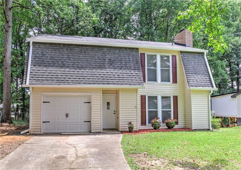 Property Photo:  2408 Red Fox Run NW  GA 30101 