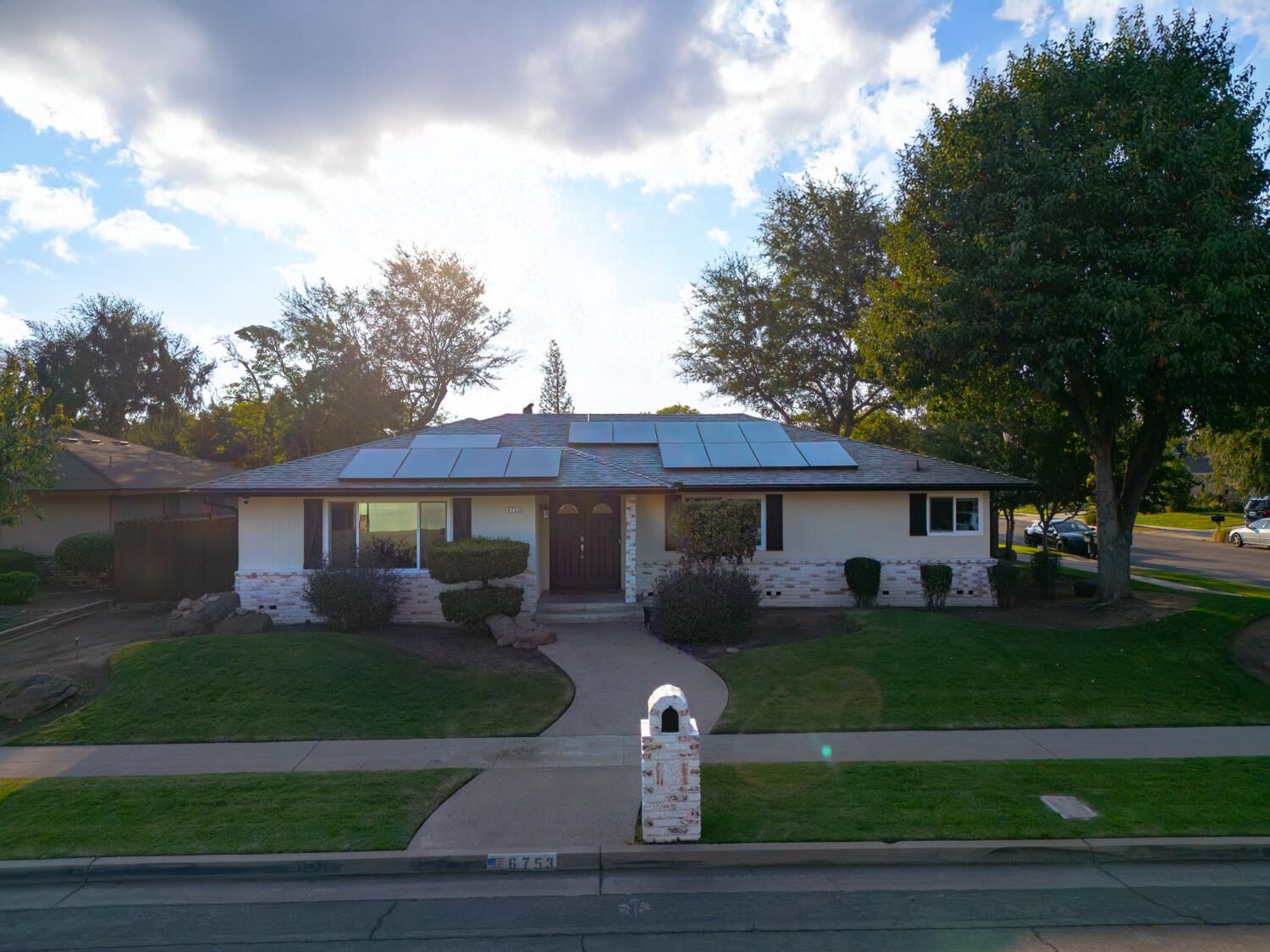 Property Photo:  6753 N Durant Avenue  CA 93711 