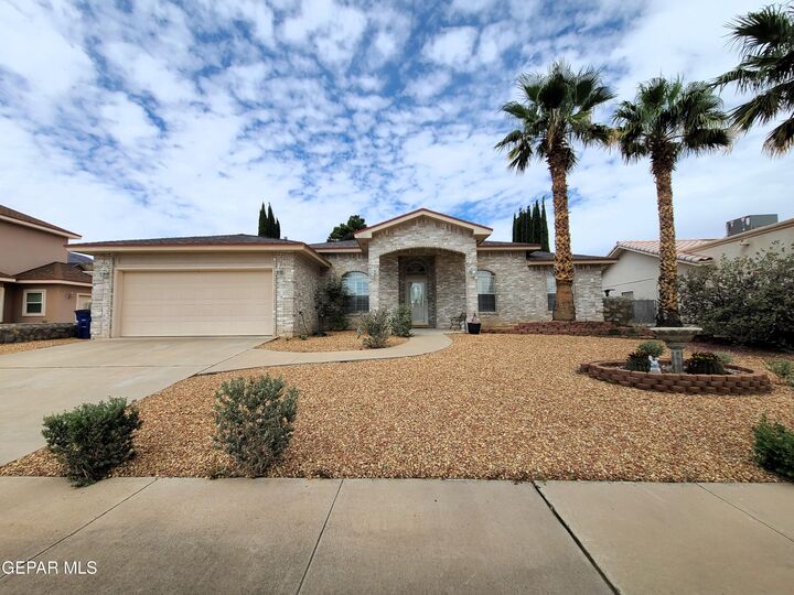 10879 Loma De Alma Drive  El Paso TX 79934 photo