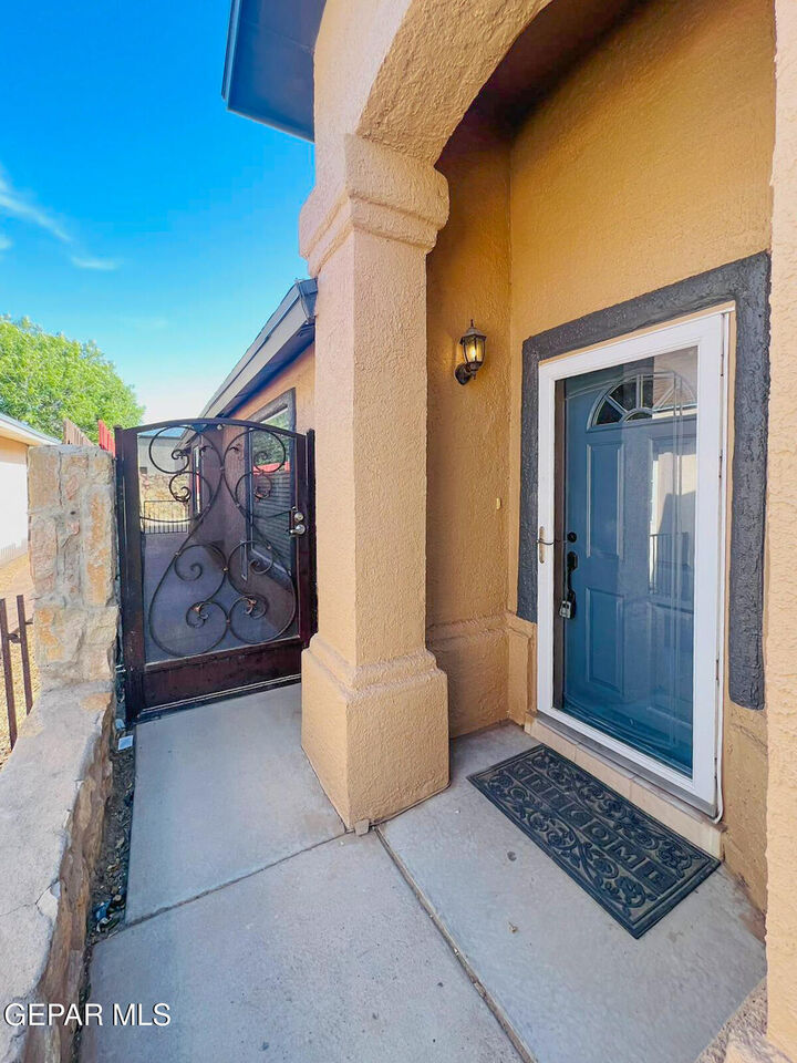 Property Photo:  12255 Via Del Rio  TX 79936 