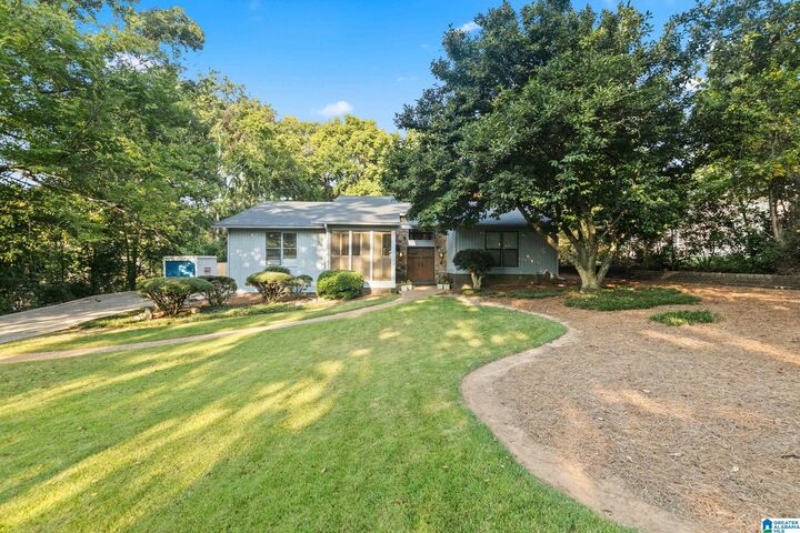 Property Photo: 2148 Brookdale Lane AL 35216