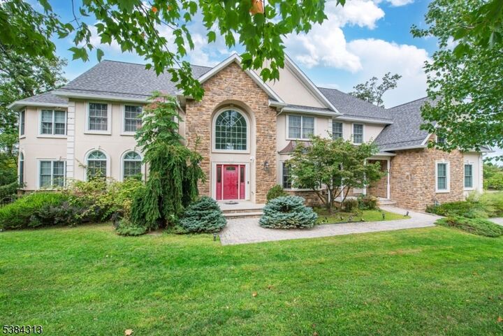 68 Eileen Dr  Cedar Grove Twp. NJ 07009 photo