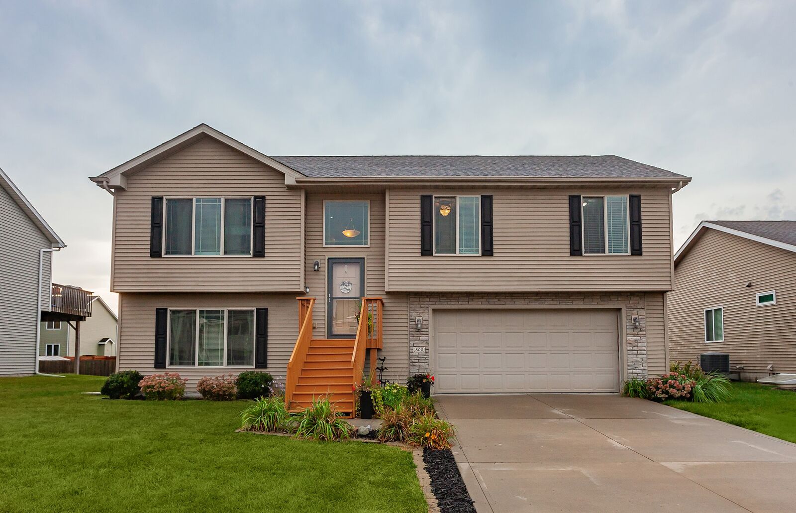 Property Photo: 800 Jefferson Avenue SE IA 50035