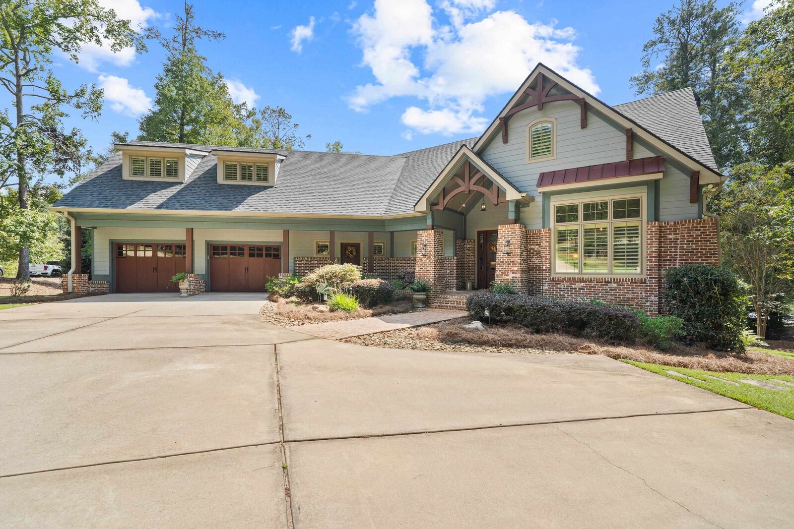 Property Photo: 1341 Granite Cove Drive GA 30642