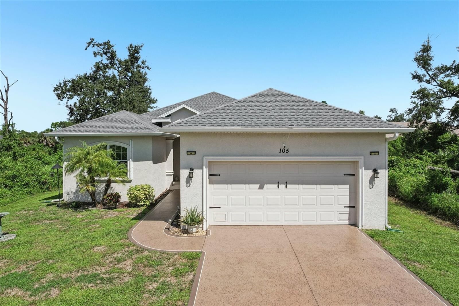 Property Photo:  105 Red Cedar Park  FL 33947 