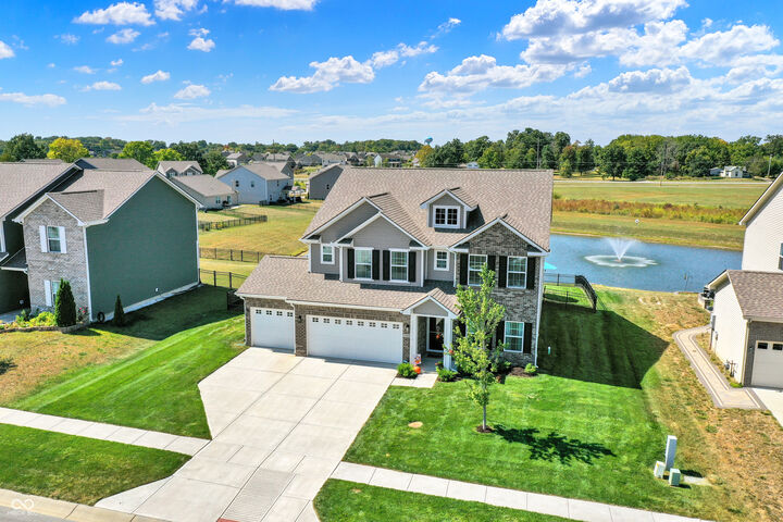 Property Photo:  2288 Shadow Trace Way  IN 46143 