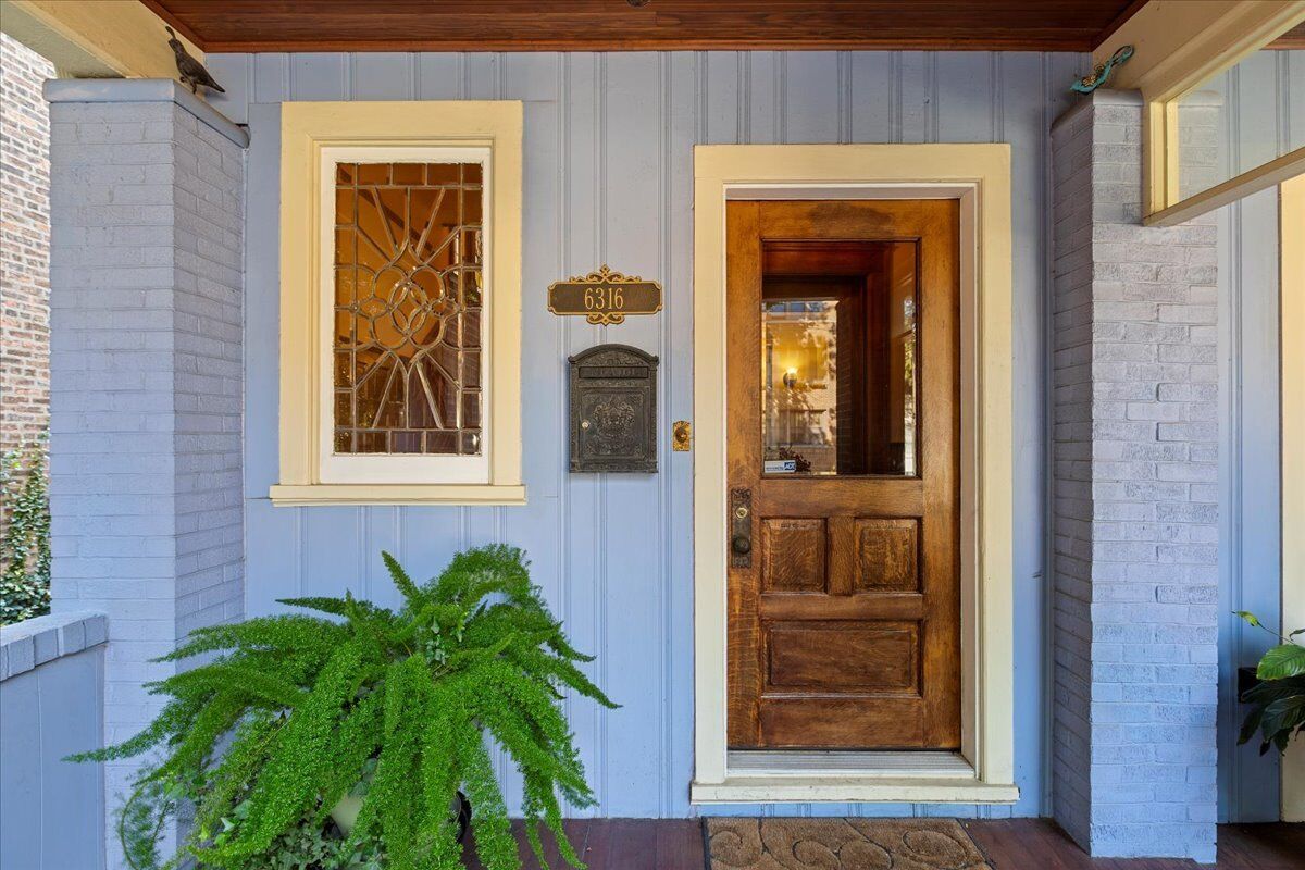 Property Photo:  6316 N Magnolia Avenue  IL 60660 