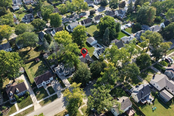 Property Photo: 1218 Oneida Street IL 60435