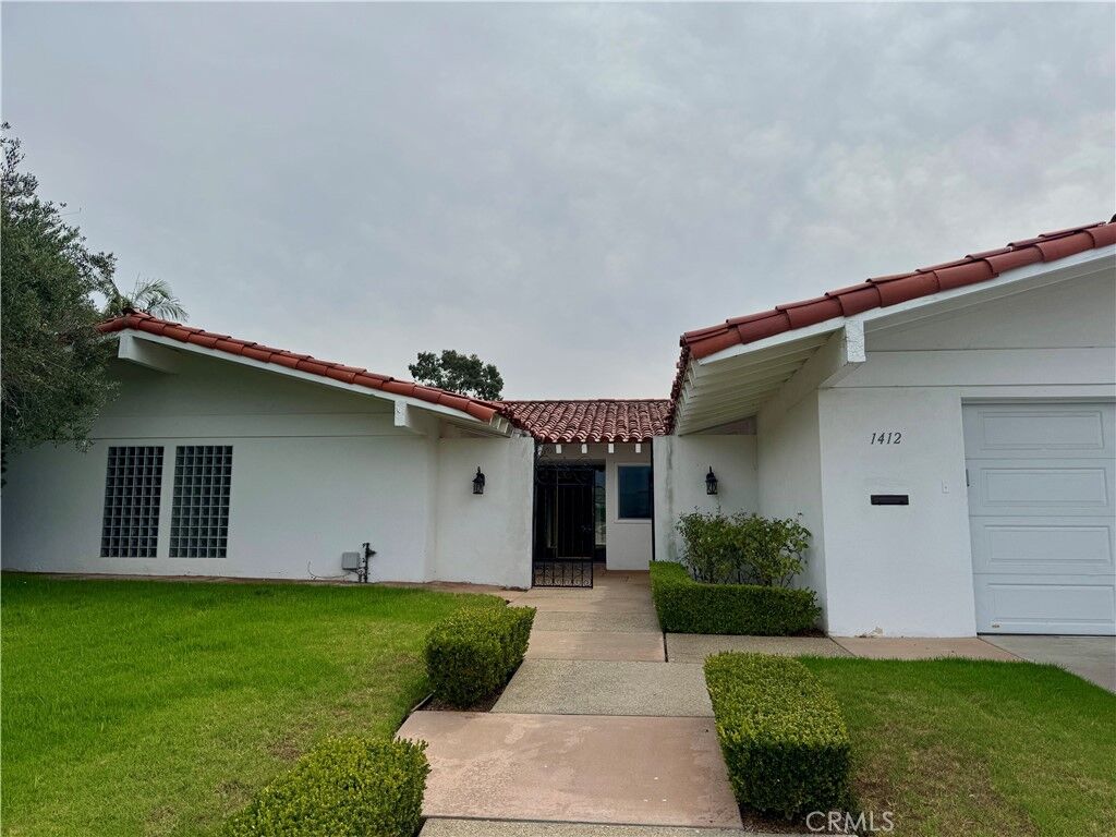 Property Photo:  1412 Santiago Dr  CA 92660 