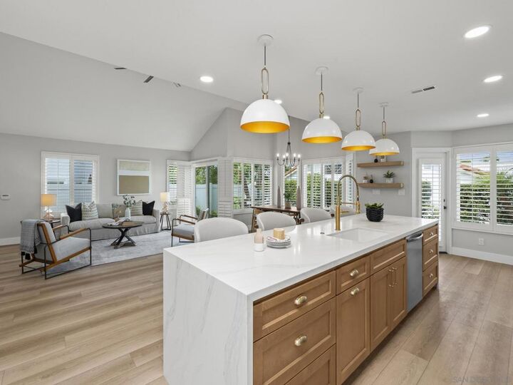 Property Photo: 4994 Alicante Way CA 92056