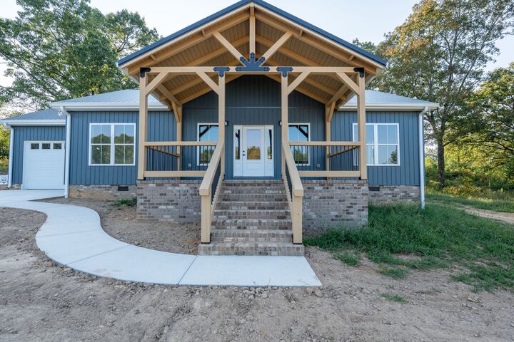 Property Photo:  1166 Dugout Rd  TN 38483 