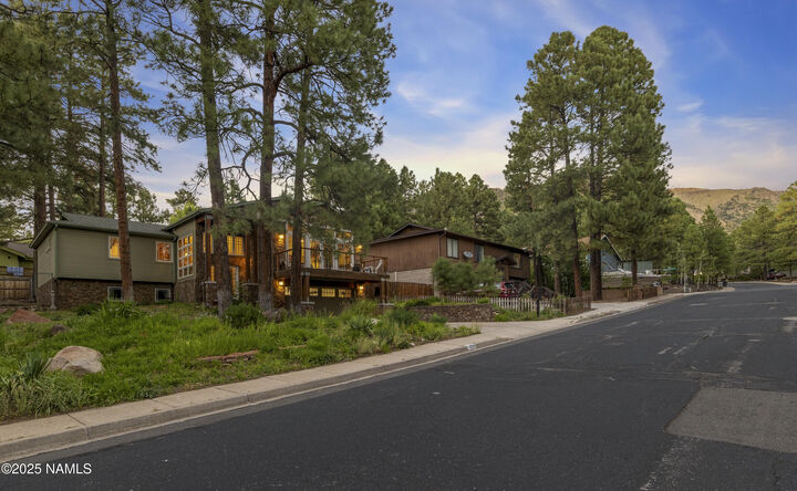 Property Photo:  1500 E Everest Drive  AZ 86004 