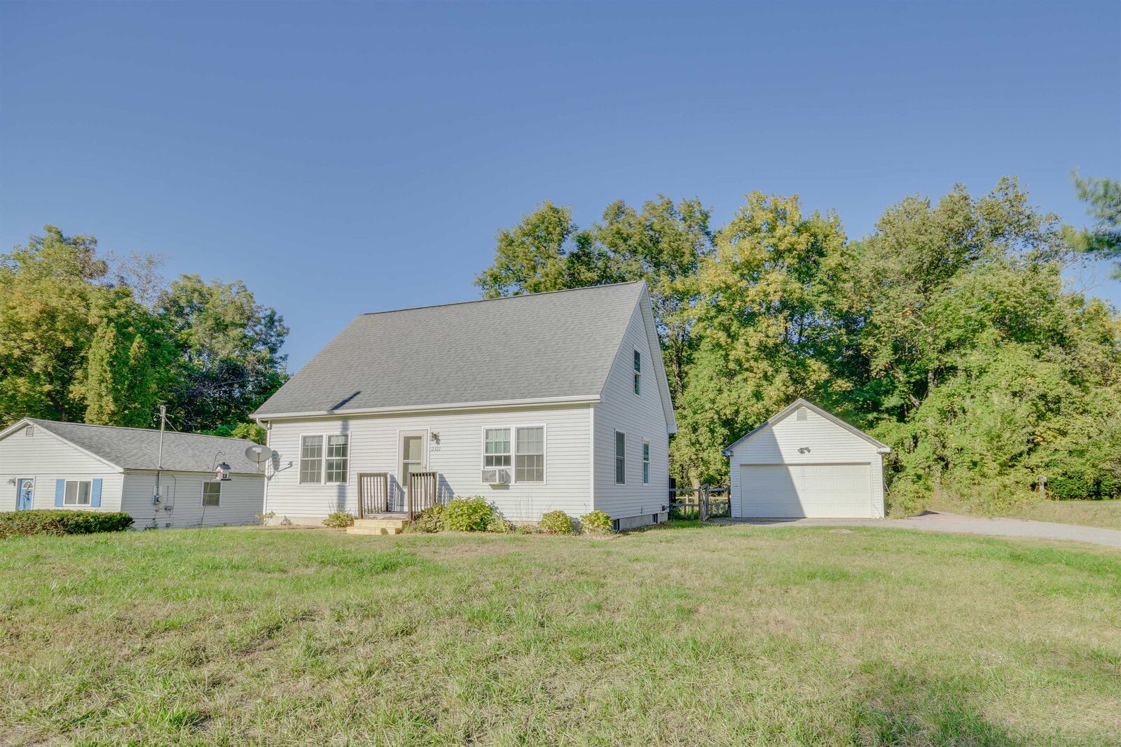 Property Photo:  2321 Main Street  VT 05446 
