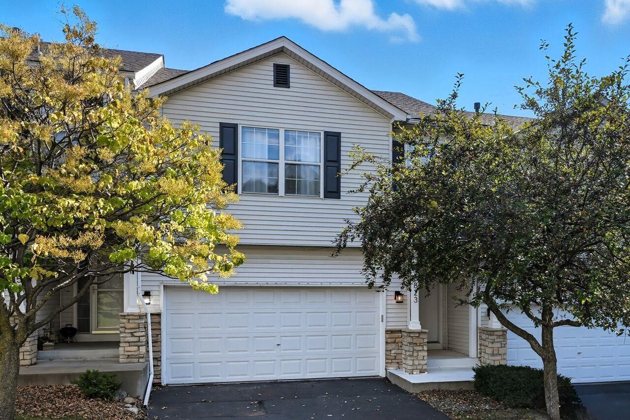 Property Photo:  3823 Larabee Avenue NE  MN 55376 