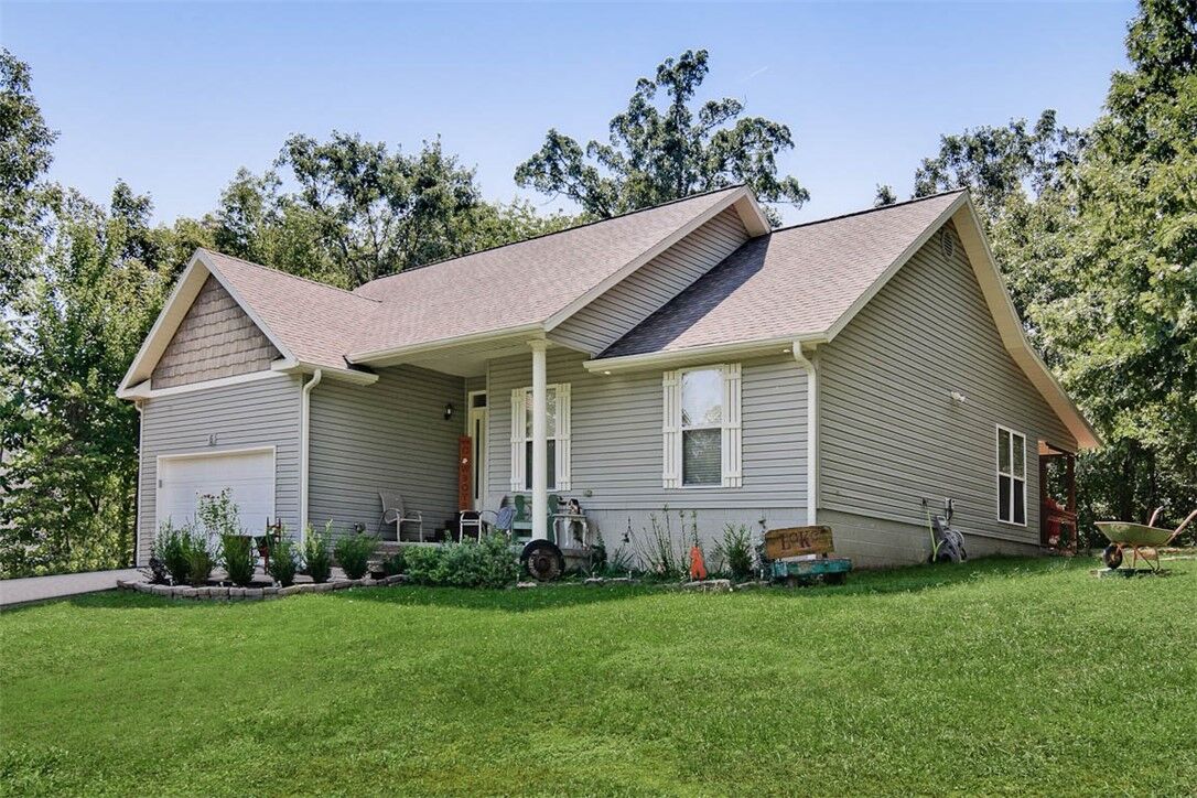 Property Photo: 6 Devonshire Drive AR 72715