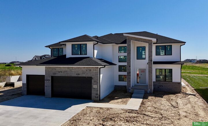 Property Photo:  5713 N 198th Street  NE 68022 