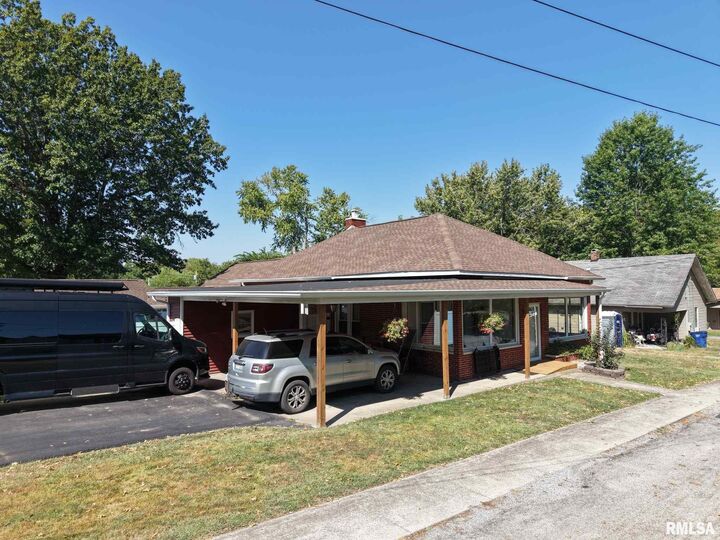 Property Photo: 103 N Grand Street IL 62896