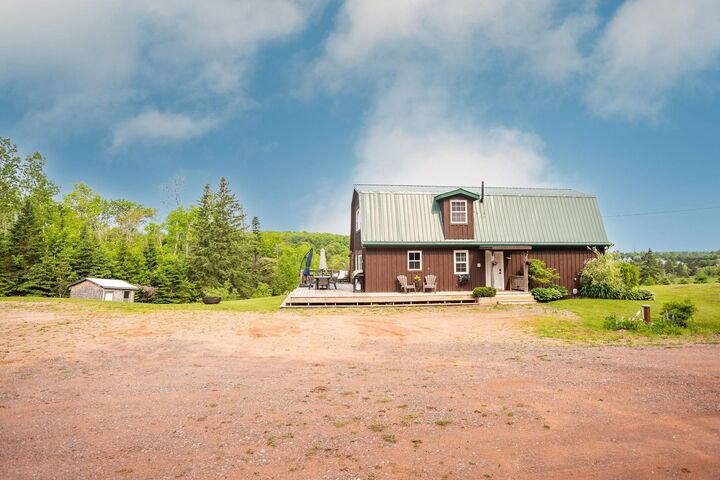 Property Photo:  1114 St. Catherine'S Road  PE C0A 1C0 