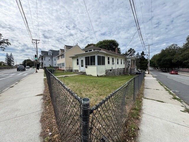 Property Photo: 972 Bridge MA 01850