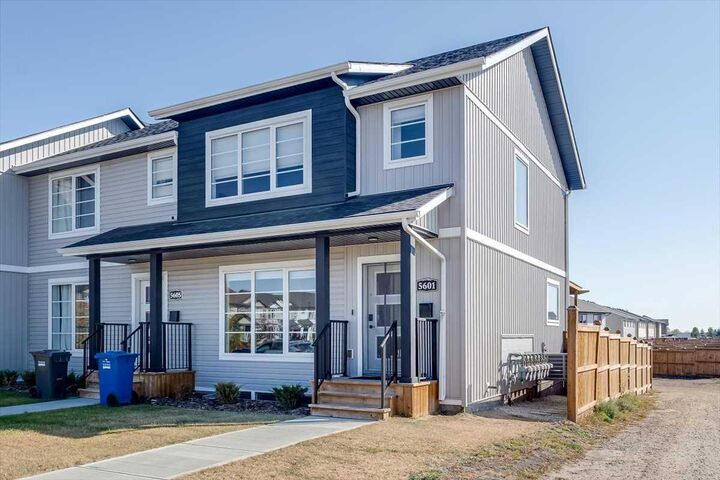 5601 Vista Trail  Blackfalds AB T4M 0N2 photo