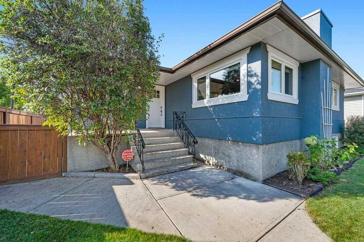 Property Photo:  1131 15 Avenue NE  AB T2E 1J4 
