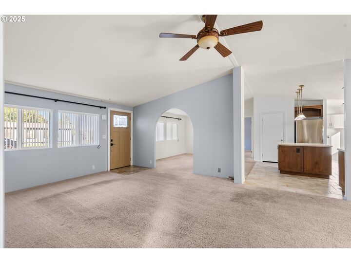Property Photo:  408 SW Willow Fork Dr  OR 97818 