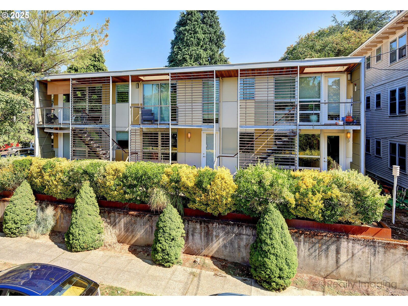 Property Photo:  1310 SE 14th Ave 3  OR 97214 