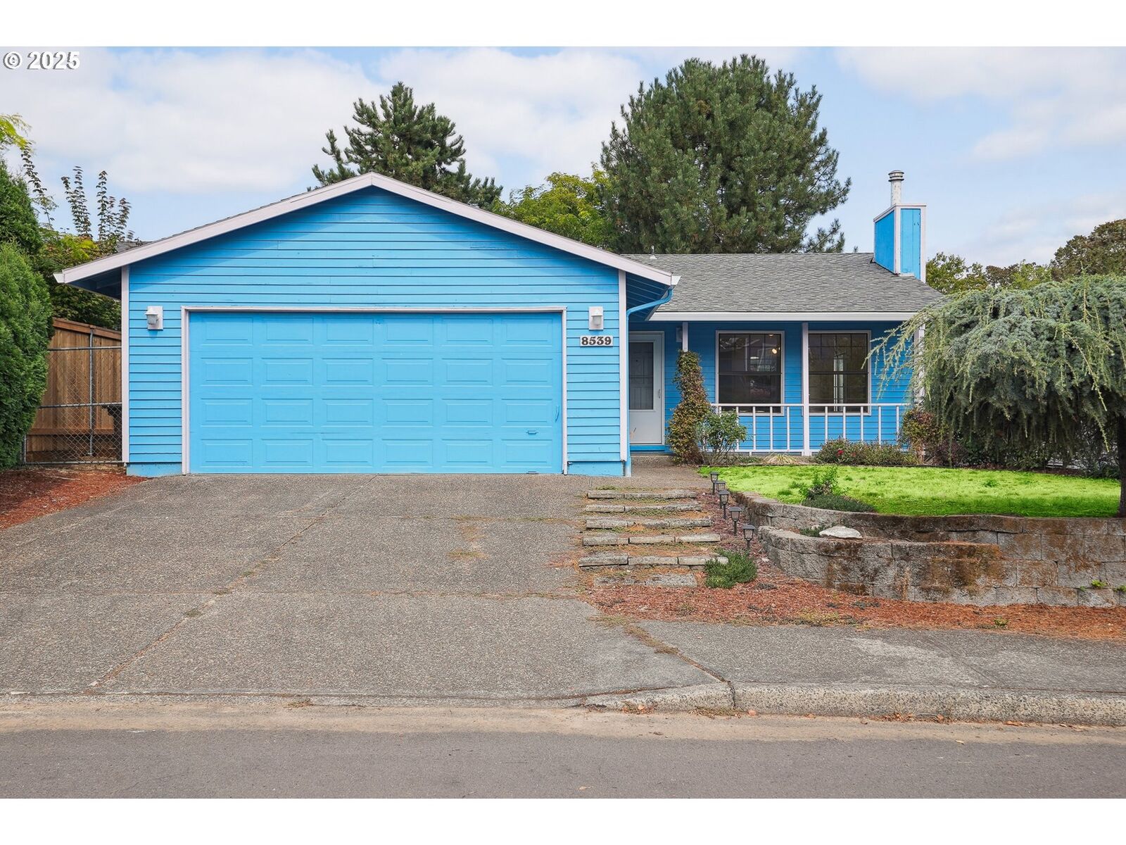 Property Photo: 8539 SW Avon St OR 97224