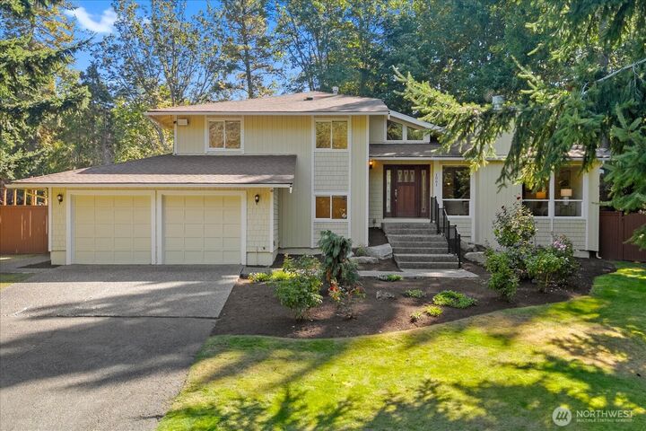 1061 NW 167th St  Shoreline WA 98177 photo
