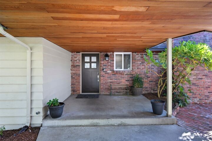 Property Photo:  12455 SE 26th Place  WA 98005 