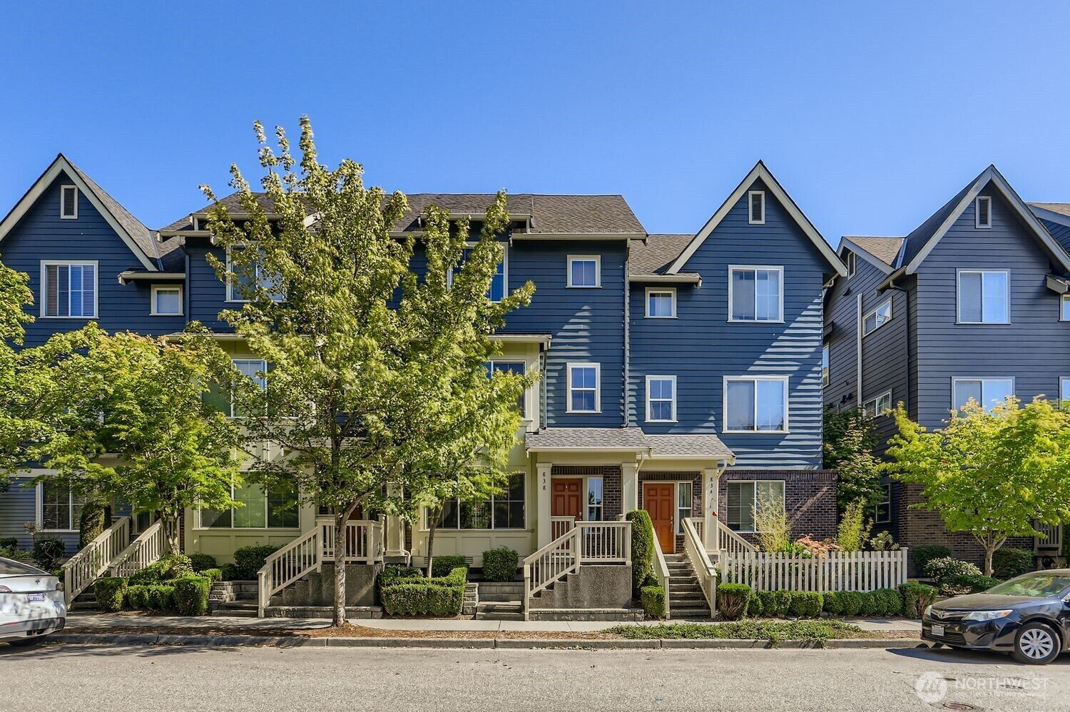 Property Photo: 838 4th Avenue NE WA 98029