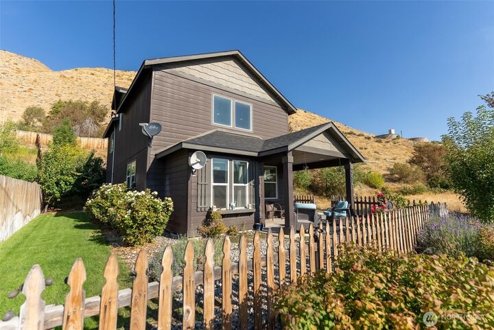 134  Ives Street  Pateros WA 98846 photo