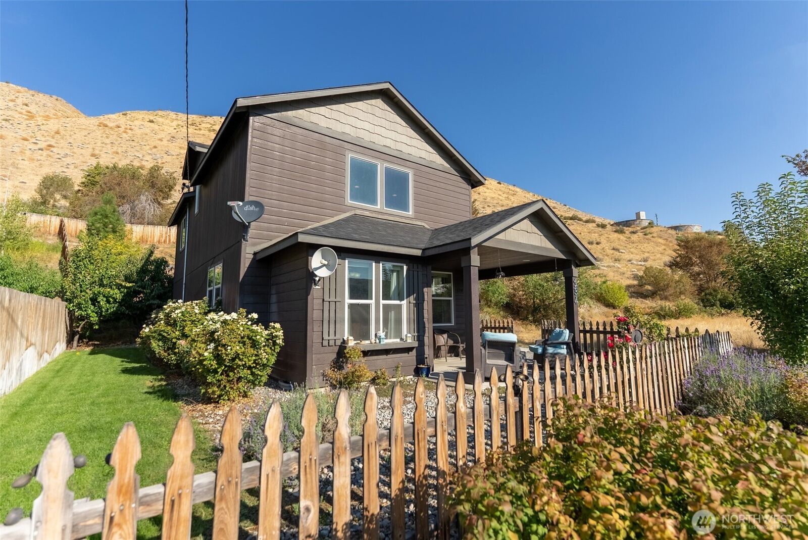 Property Photo:  134  Ives Street  WA 98846 