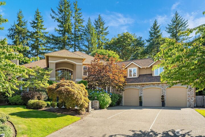 Property Photo: 27131 SE 25th Place WA 98075