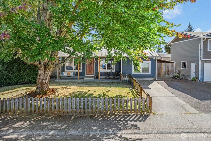 Property Photo:  14317 SE 257th Place  WA 98042 