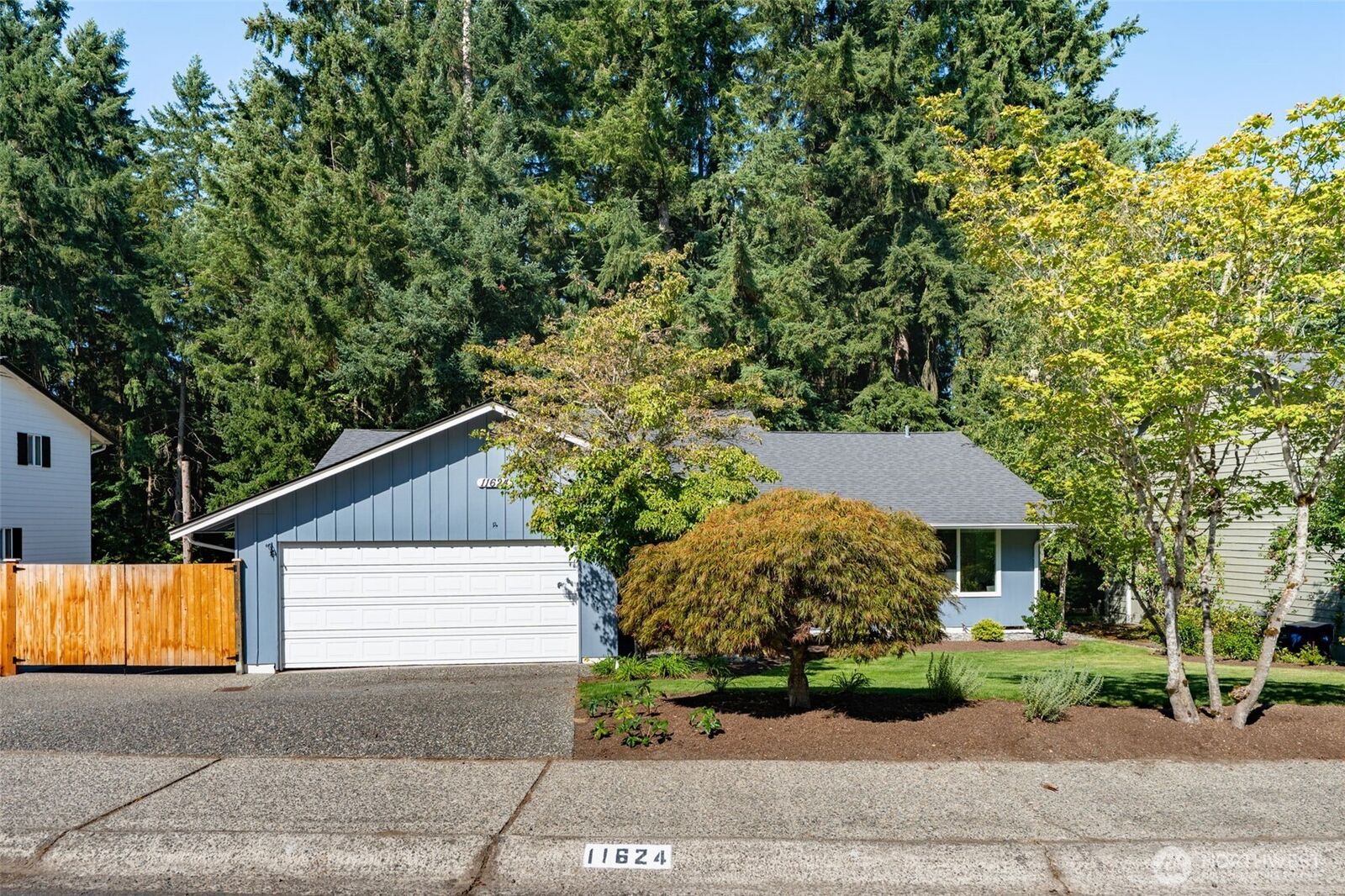 Property Photo: 11624 NE 145th Street WA 98034