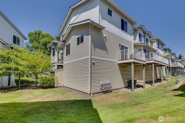 Property Photo:  14915  38th Drive SE U1153  WA 98012 