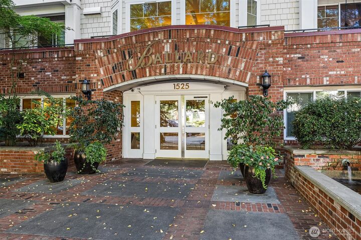 1525 NW 57th Street 211  Seattle WA 98107 photo