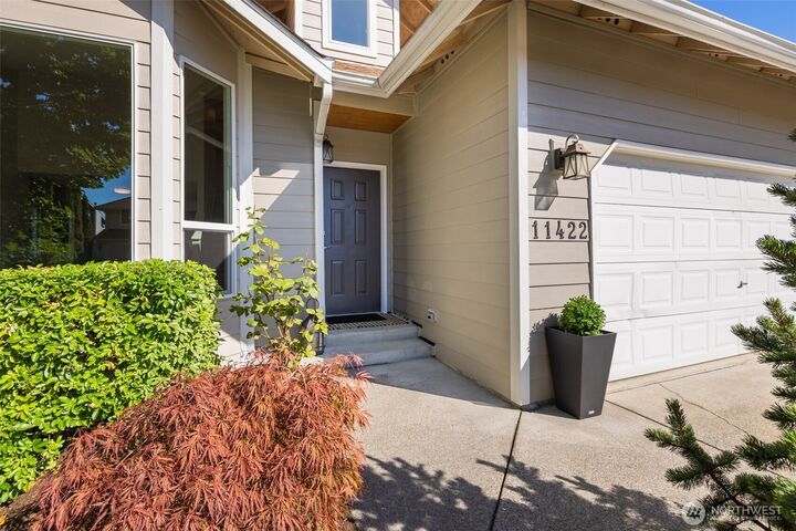 Property Photo: 11422 SE 305th Place WA 98092