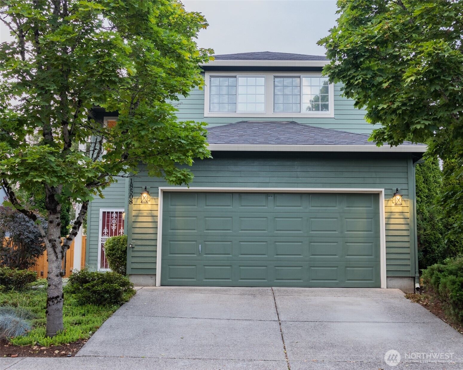 Property Photo:  18508 SE 19th Way  WA 98683 