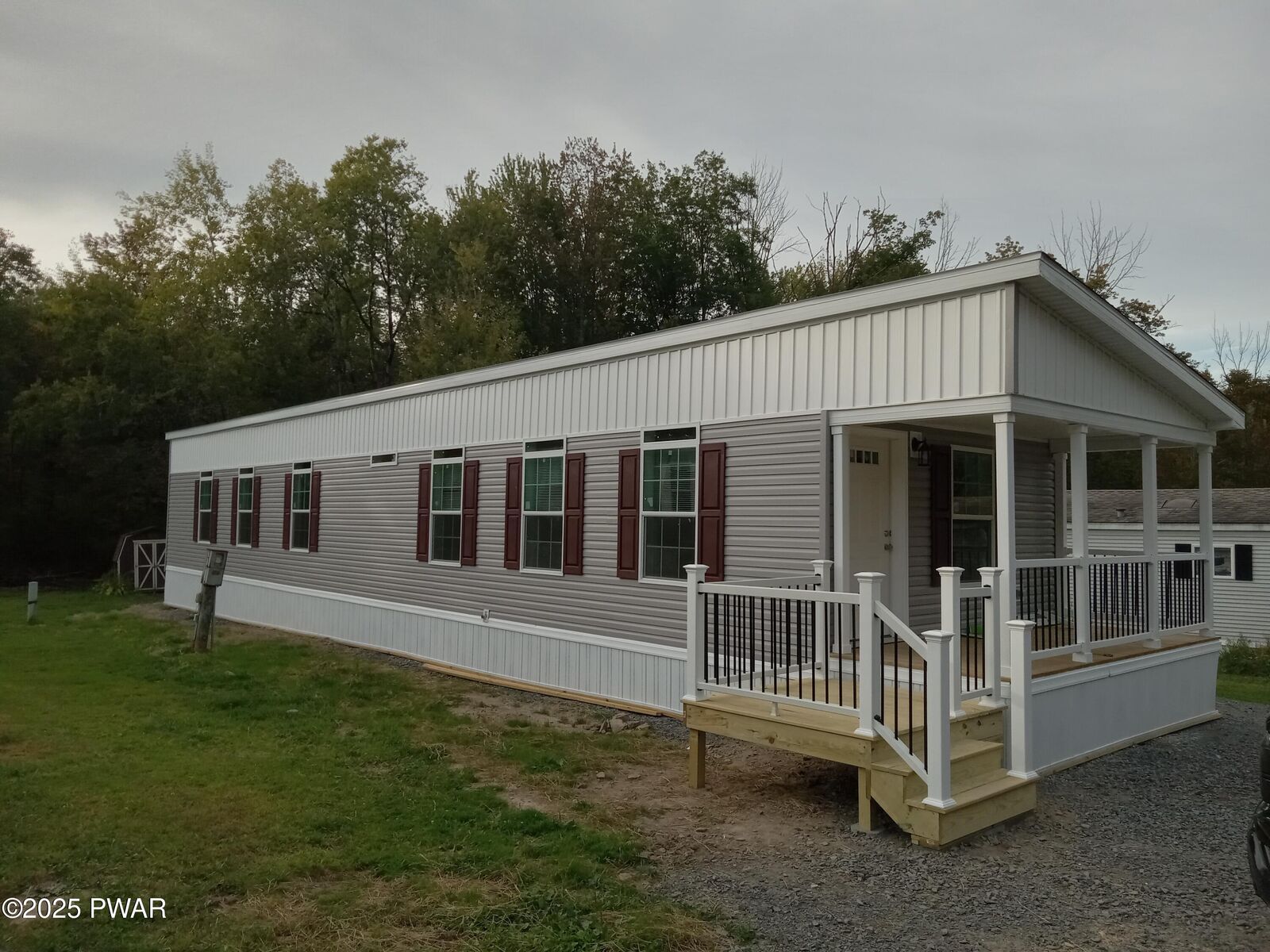 Property Photo: 19 Evergreen Mhp PA 18436